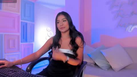 Snapshot of ayshelbrown chatting on October 2, 2025, 4:08 am Ayshel online show from October 2, 2025, 4:08 am