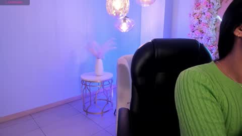 Snapshot of ayshelbrown chatting on October 9, 2025, 3:37 am Ayshel online show from October 9, 2025, 3:37 am