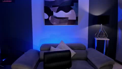 Ayshel online show from December 14, 2025, 5:51 pm