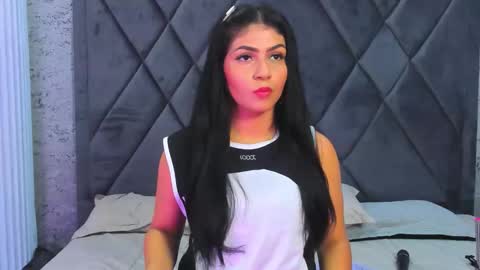 Ayshel  online show from October 12, 2025, 11:53 am