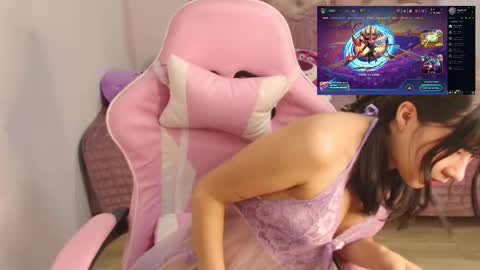 Snapshot of ayumi_tanaka chatting on October 28, 2025, 5:15 pm online show from October 28, 2025, 5:15 pm