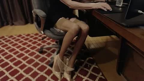 Michelle online show from November 29, 2025, 5:10 am