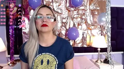 Snapshot of azaahara_ chatting on April 1, 2026, 12:17 pm Azahara online show from April 1, 2026, 12:17 pm