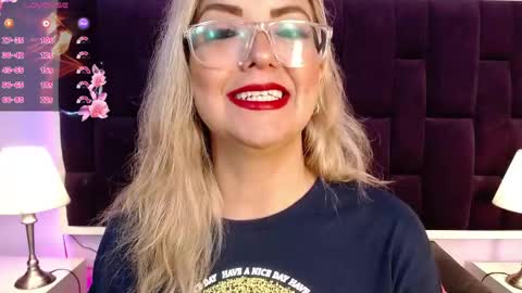 Snapshot of azaahara_ chatting on April 20, 2026, 12:52 pm Azahara online show from April 20, 2026, 12:52 pm