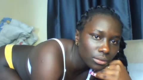 azaelia_iris online show from May 20, 2026, 8:42 am
