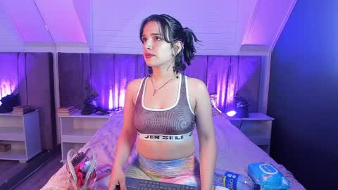 Azahara online show from April 1, 2026, 11:35 pm