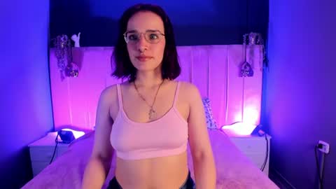 Snapshot of azahara_18 chatting on July 2, 2026, 5:19 pm Azahara online show from July 2, 2026, 5:19 pm