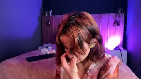 Snapshot of azahara_18 chatting on July 28, 2026, 7:39 pm Azahara online show from July 28, 2026, 7:39 pm