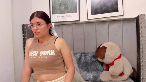 azaira_sky online show from February 2, 2026, 7:34 pm