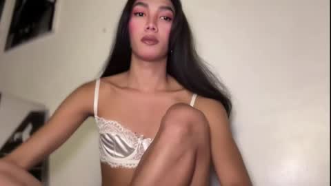 azalea_cum69 online show from April 21, 2026, 8:09 am
