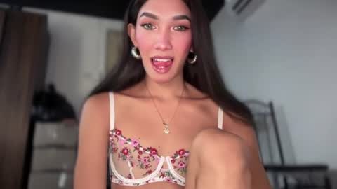 azalea_cum69 online show from June 11, 2026, 2:11 am
