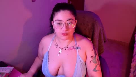 Snapshot of azamy_12 chatting on October 5, 2025, 7:07 am  Amanda  online show from October 5, 2025, 7:07 am
