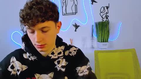 azen_rush online show from February 4, 2026, 12:11 pm