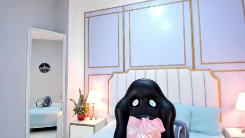 Ale online show from March 8, 2025, 6:58 pm