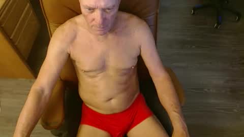 Snapshot of azmichael5 chatting on October 20, 2025, 1:00 pm Mike online show from October 20, 2025, 1:00 pm
