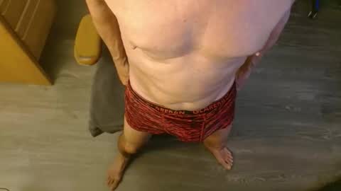 Snapshot of azmichael5 chatting on October 23, 2025, 11:20 am Mike online show from October 23, 2025, 11:20 am