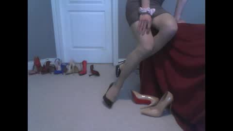 azn_ph_doll online show from May 11, 2026, 6:16 pm