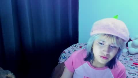 Azu Moure online show from July 28, 2026, 2:51 am