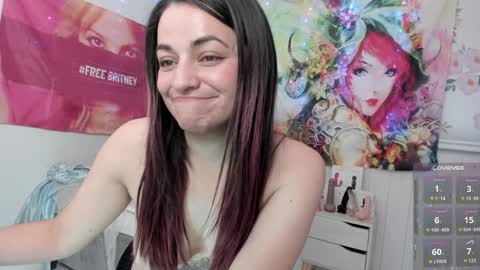 Azucena R online show from December 11, 2024, 9:01 pm