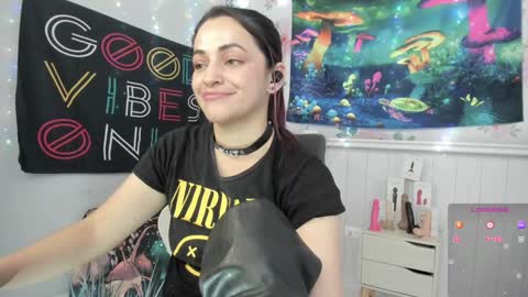 Azucena R online show from December 13, 2024, 7:10 pm