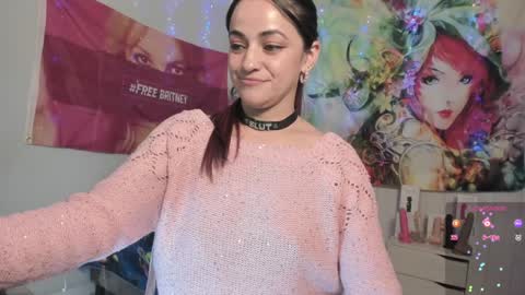 Azucena R online show from December 17, 2024, 6:31 pm