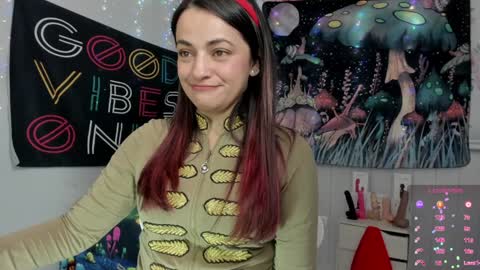 Azucena R online show from December 18, 2024, 3:00 pm
