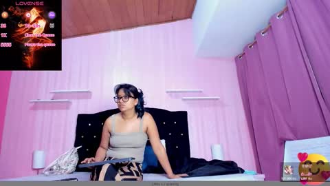 Snapshot of azul_moon chatting on September 13, 2025, 3:17 am azul_moon online show from September 13, 2025, 3:17 am