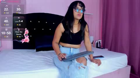 Snapshot of azul_moonn chatting on October 12, 2025, 3:38 am azul_moonn online show from October 12, 2025, 3:38 am