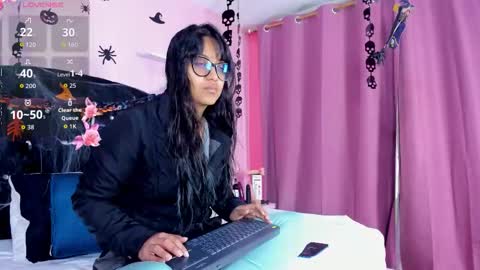 Snapshot of azul_moonn chatting on October 26, 2025, 3:45 am azul_moonn online show from October 26, 2025, 3:45 am