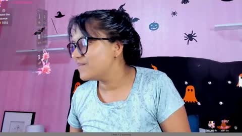 Snapshot of azul_moonn chatting on November 4, 2025, 3:27 am azul_moonn online show from November 4, 2025, 3:27 am