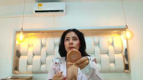AZUL online show from May 11, 2026, 4:48 pm