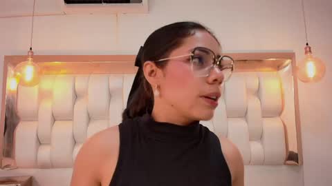 AZUL online show from May 16, 2026, 6:39 pm