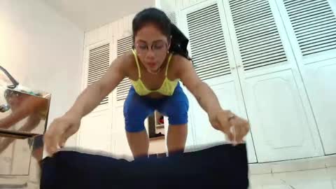 AZUL online show from May 19, 2026, 7:53 pm