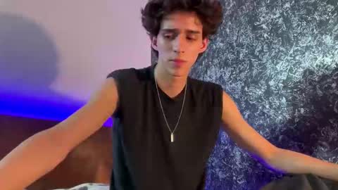 Snapshot of azulyfucsia chatting on October 11, 2025, 5:39 am nice boy online show from October 11, 2025, 5:39 am