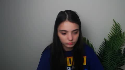 Snapshot of azumi_chan_ chatting on September 18, 2025, 8:55 pm azumi_chan_ online show from September 18, 2025, 8:55 pm