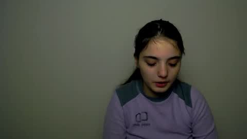 Snapshot of azumi_chan_ chatting on October 24, 2025, 9:33 pm azumi_chan_ online show from October 24, 2025, 9:33 pm