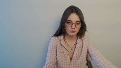 azumi_chan_ online show from March 25, 2026, 9:26 am
