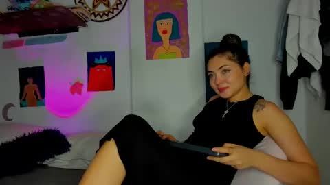azumie online show from January 10, 2025, 7:43 pm
