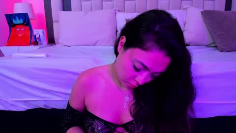 azumie online show from February 7, 2025, 6:34 pm