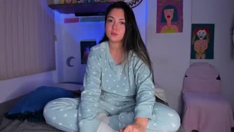 azumie online show from March 6, 2025, 11:53 pm