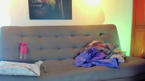 Snapshot of azuraby chatting on January 13, 2025, 11:17 pm Azuraby online show from January 13, 2025, 11:17 pm