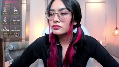 Azura online show from January 7, 2025, 7:17 pm