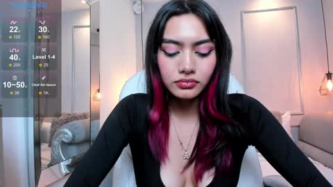 Azura online show from February 4, 2025, 1:56 am