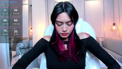 Azura online show from February 7, 2025, 12:20 am