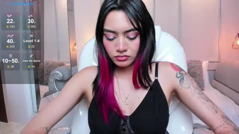 Azura online show from February 19, 2025, 11:14 pm