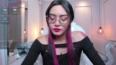 Azura online show from March 7, 2025, 7:27 pm