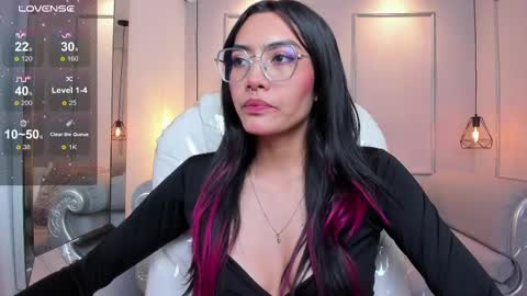 Azura online show from September 15, 2025, 7:36 pm