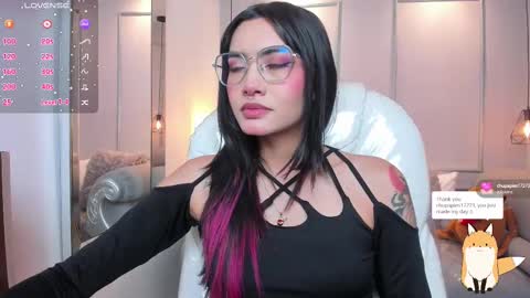 Azura online show from October 9, 2025, 7:23 pm