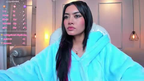 Azura online show from October 17, 2025, 8:11 pm