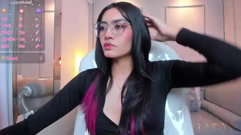 Azura online show from October 20, 2025, 7:14 pm